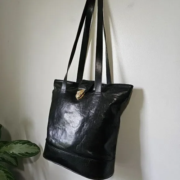 VINTAGE OROTON LARGE BLACK GENUINE COWHIDE SHOULDER BAG
